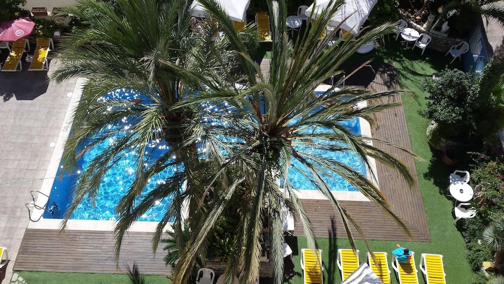 Mar Blau Apartamentos Calella Zewnętrze zdjęcie